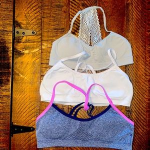 3 Girls medium bras